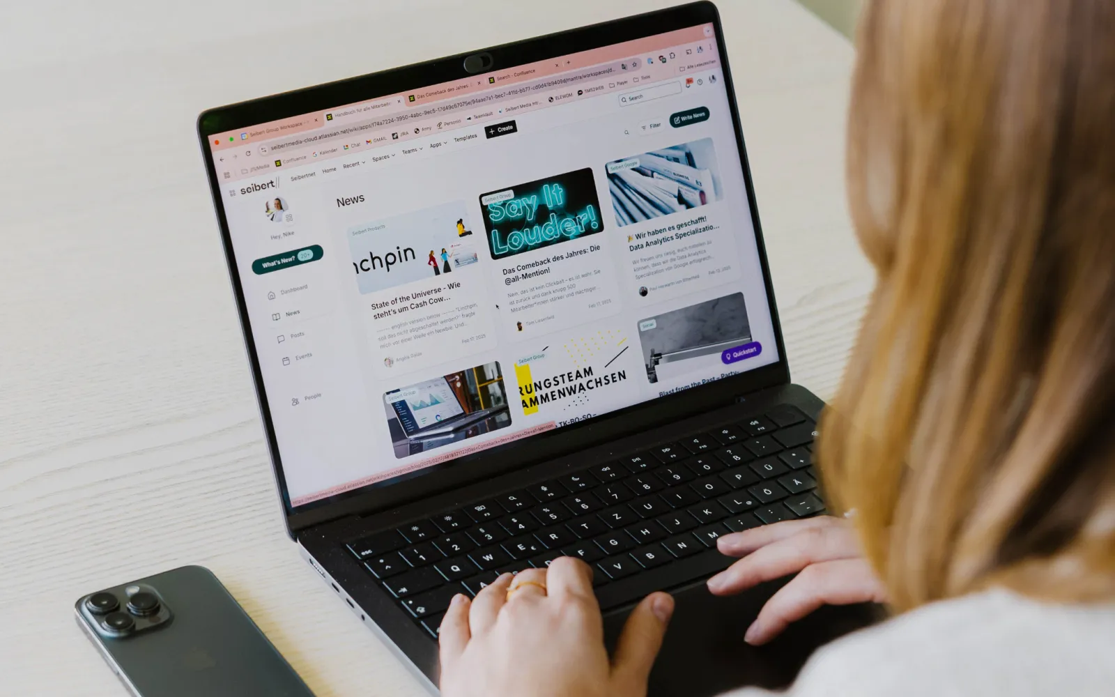 Confluence Company Hub: native, Karma, or Mantra